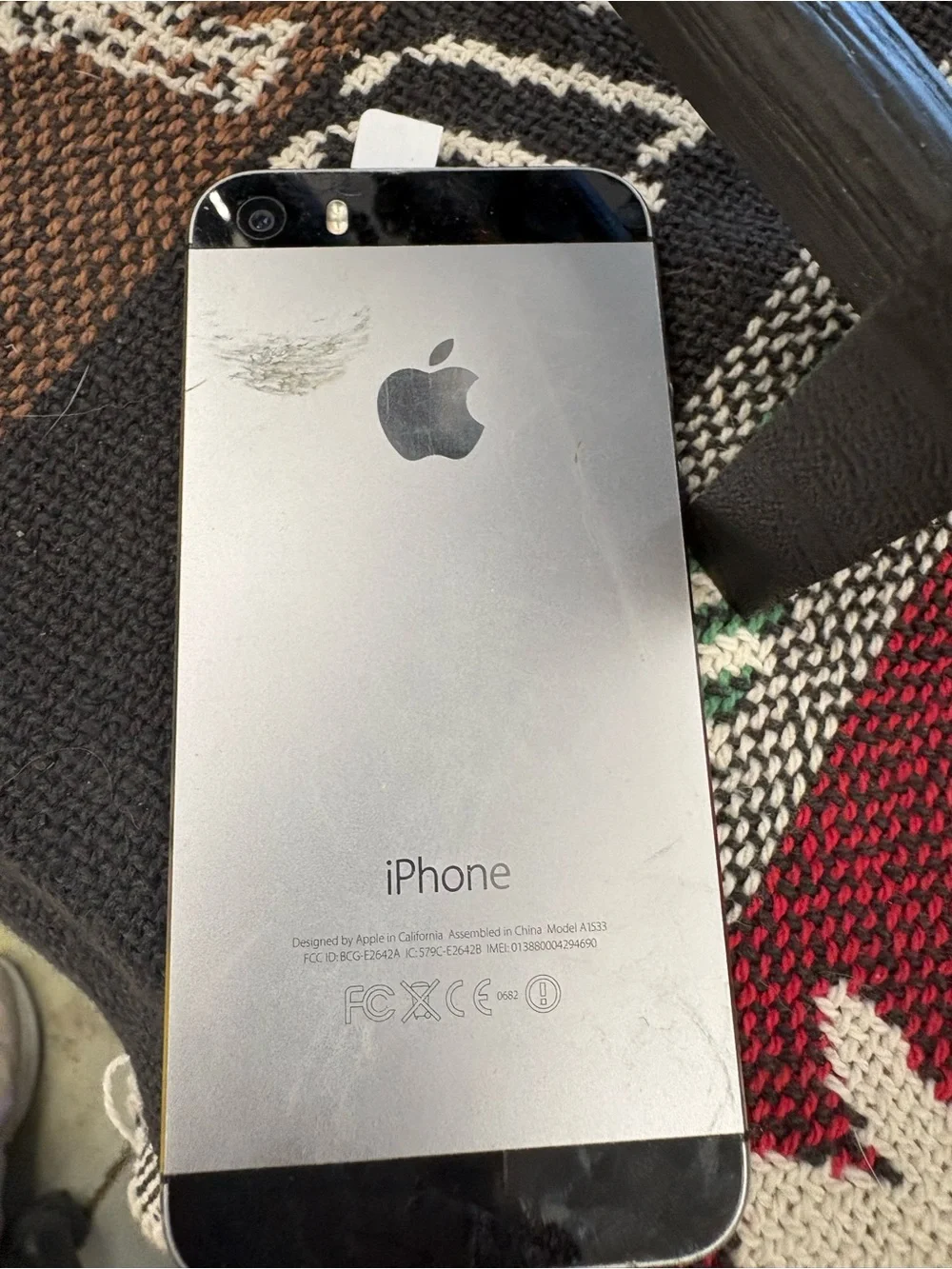 Apple iPhone SE Black with Silver Trim